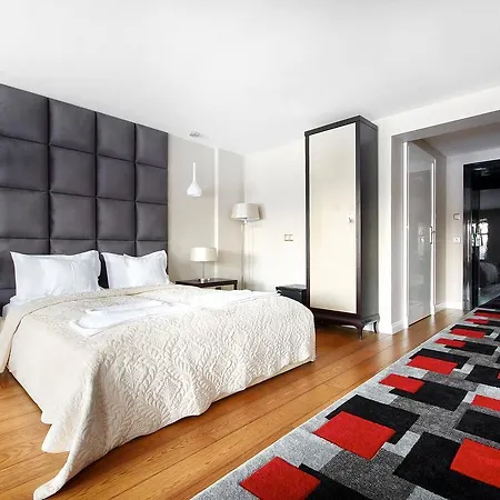 Hotel apartamentowy Komturia Old Town By Fahrenheit 3*