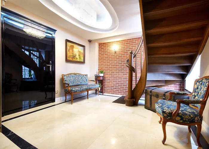 Komturia Old Town By Fahrenheit Aparthotel