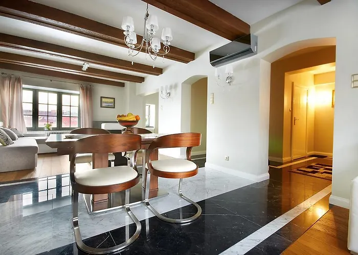 Komturia Old Town By Fahrenheit Aparthotel