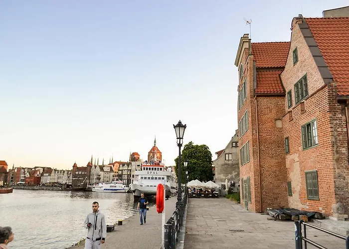 Aparthotel Komturia Old Town By Fahrenheit 4*