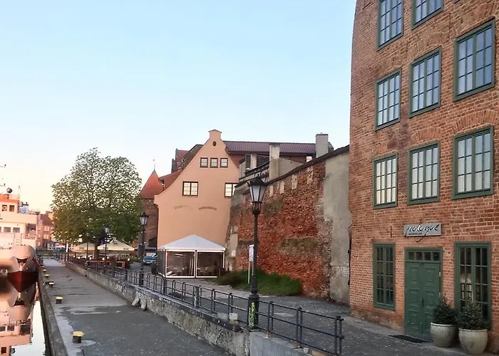 Komturia Old Town By Fahrenheit Aparthotel