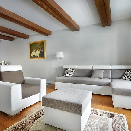 Komturia Old Town By Fahrenheit Apartmanhotel